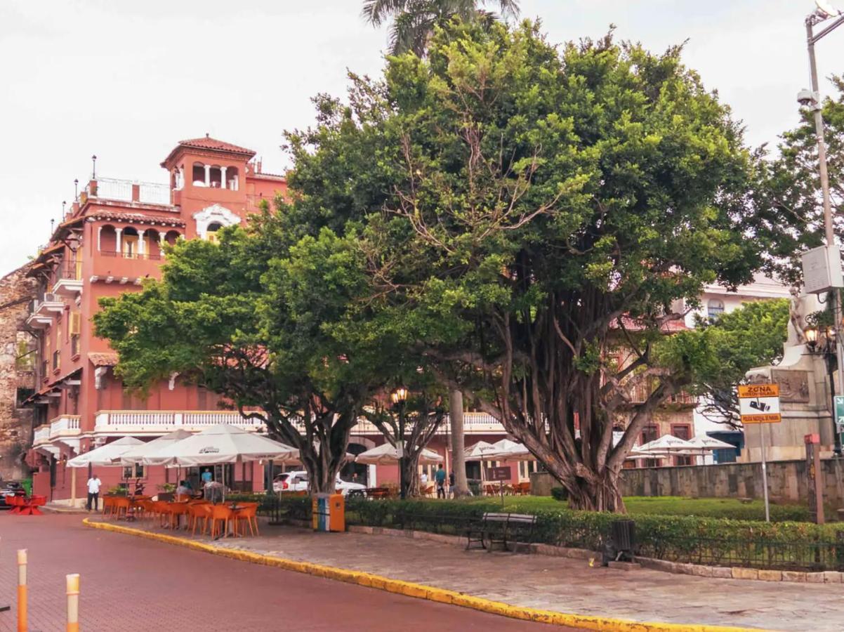 Amazinn Places Teatro Nacional Kota Panama Bagian luar foto
